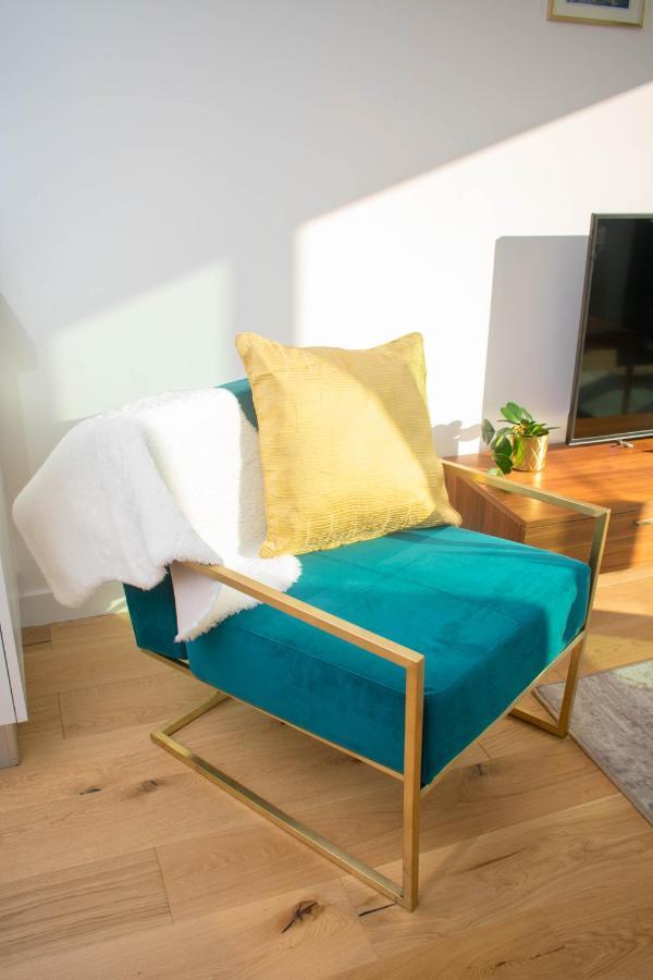 Exoticstay Apartments - Ultra Luxe Top Floor Suite - City Centre Apartment With Cube View - Smart 4K Tv With Ultrafast Wifi & Netflix Birmingham Eksteriør billede